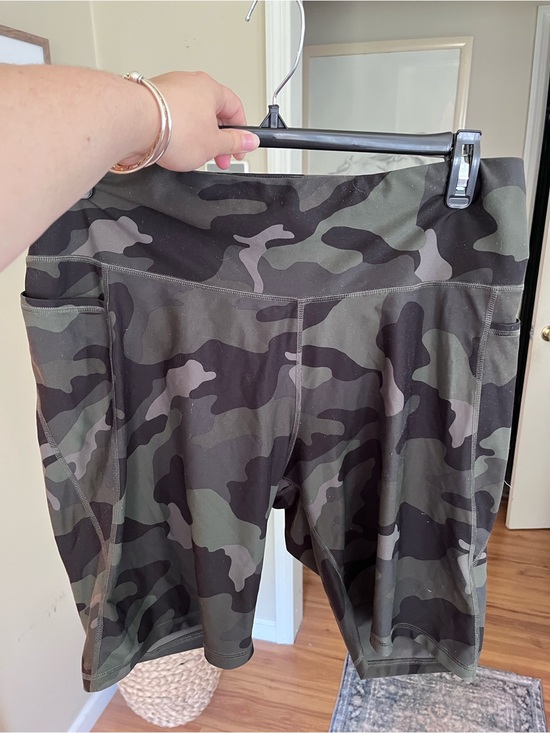 Old Navy Pants - Old Navy Camo High-Rise Bike Shorts - Olive & Black